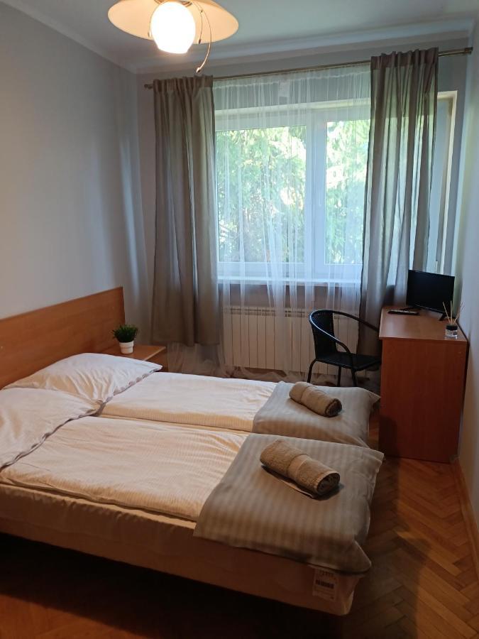 Pokoje Pod Swierkiem Swarzędz Exteriör bild