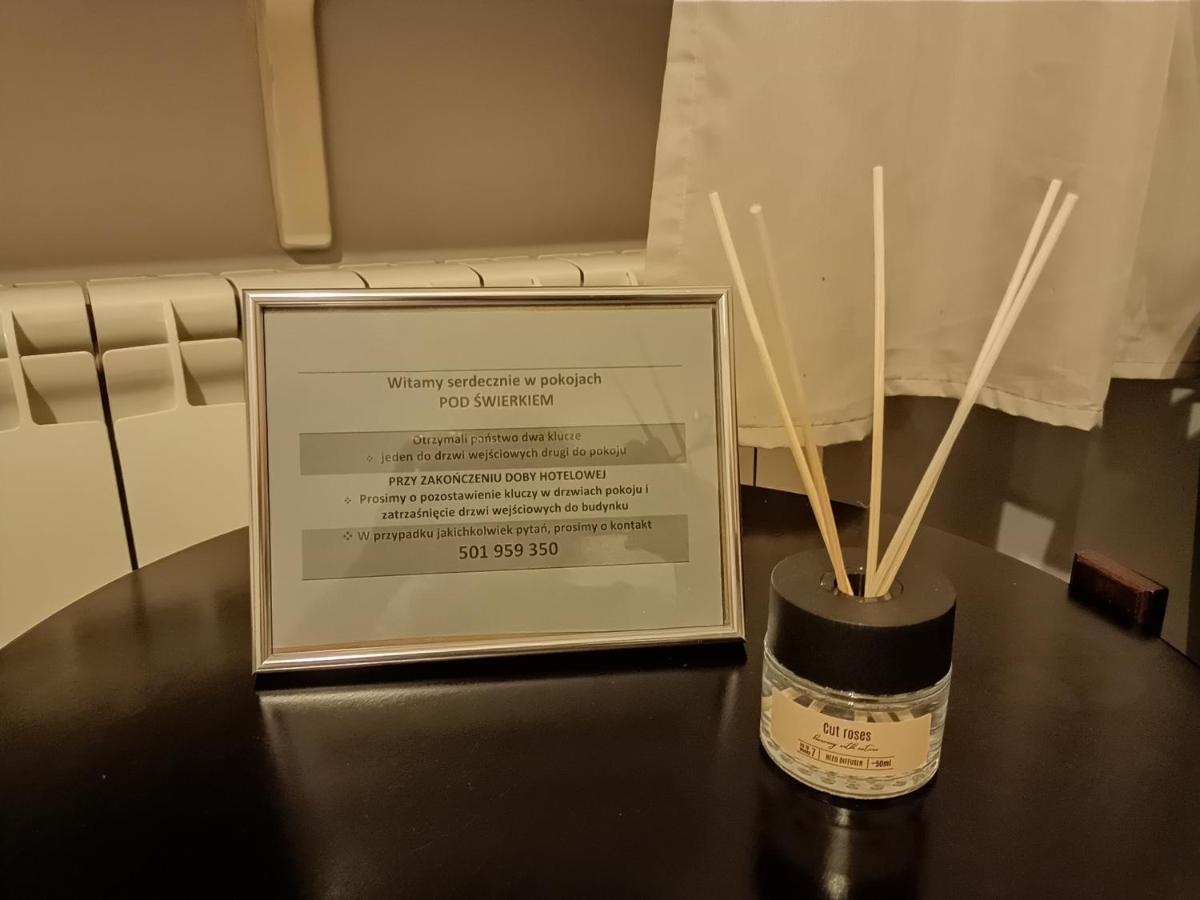 Pokoje Pod Swierkiem Swarzędz Exteriör bild