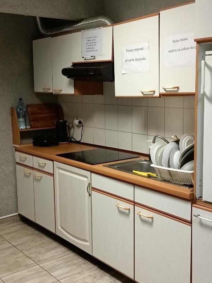 Pokoje Pod Swierkiem Swarzędz Exteriör bild
