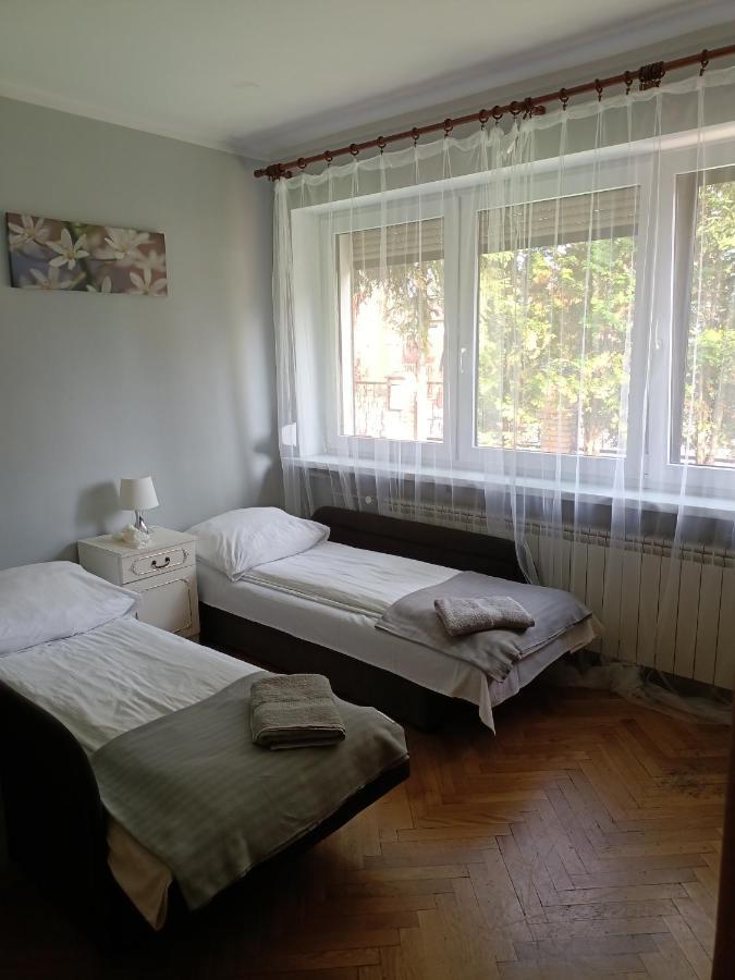 Pokoje Pod Swierkiem Swarzędz Exteriör bild